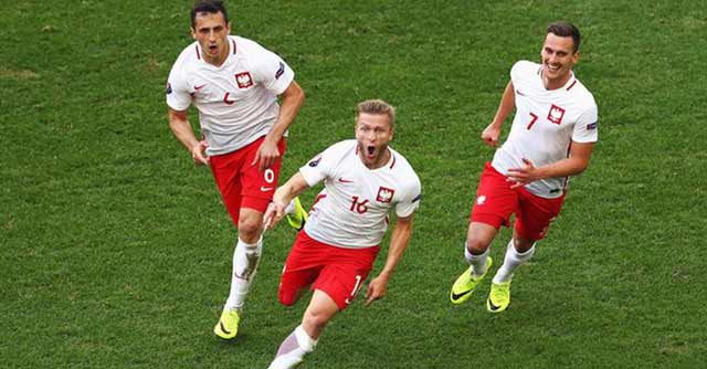 كأس أمم اوروبا 2016 : بولندا تفاجئ اوكرانيا بهدف وتتخطى دوري المجموعات لأول مرة 